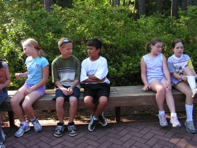 ./2004/Quest/thumbBlue